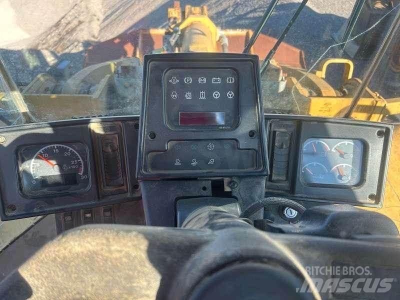 CAT 962G Kolesové nakladače