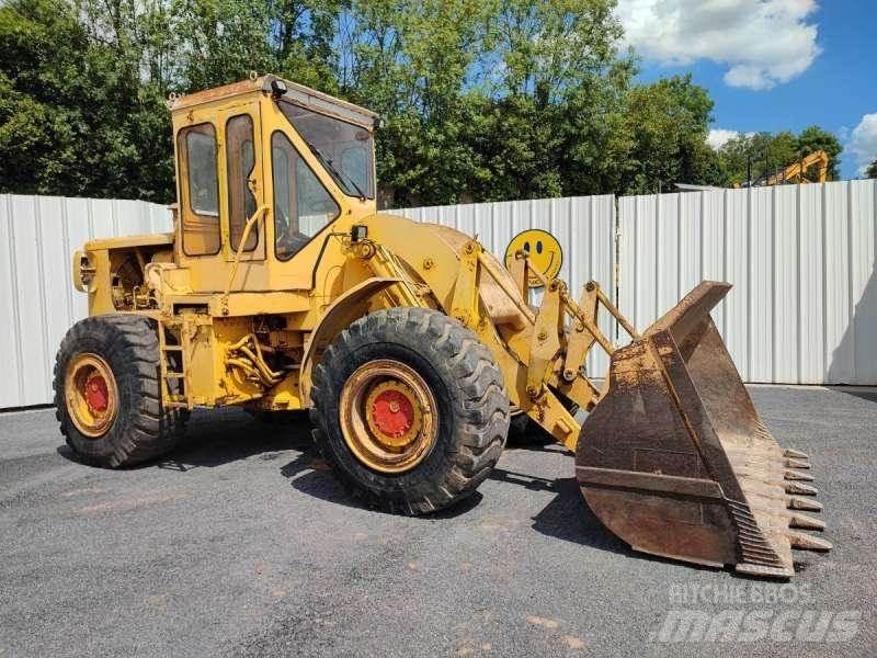 CAT 966C Kolesové nakladače