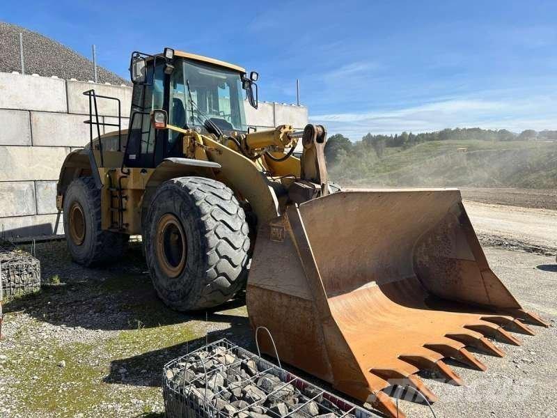 CAT 966G Kolesové nakladače
