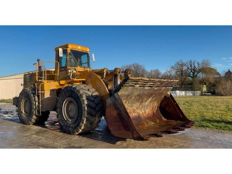 CAT 988B Kolesové nakladače