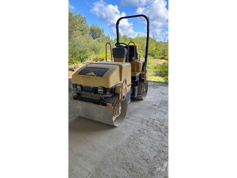 CAT CB-224E Pôdne kompaktory