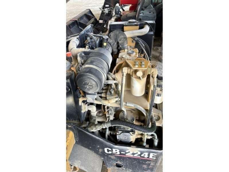 CAT CB-224E Pôdne kompaktory