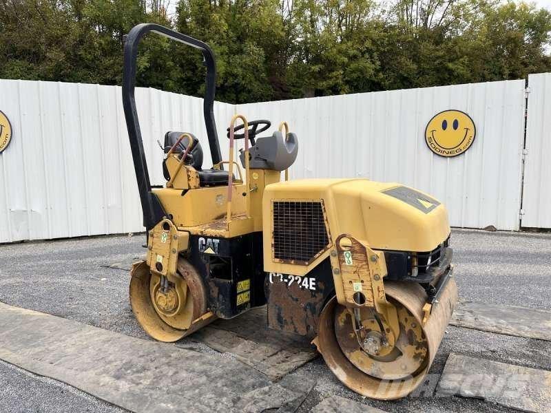 CAT CB-224E Pôdne kompaktory