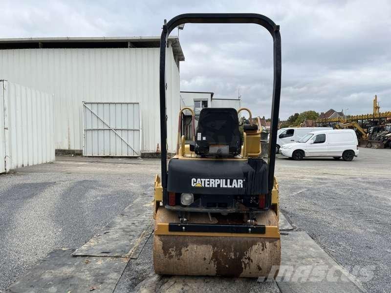 CAT CB-224E Pôdne kompaktory