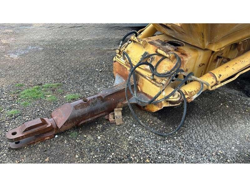 CAT D250B Vyklápacie prívesy