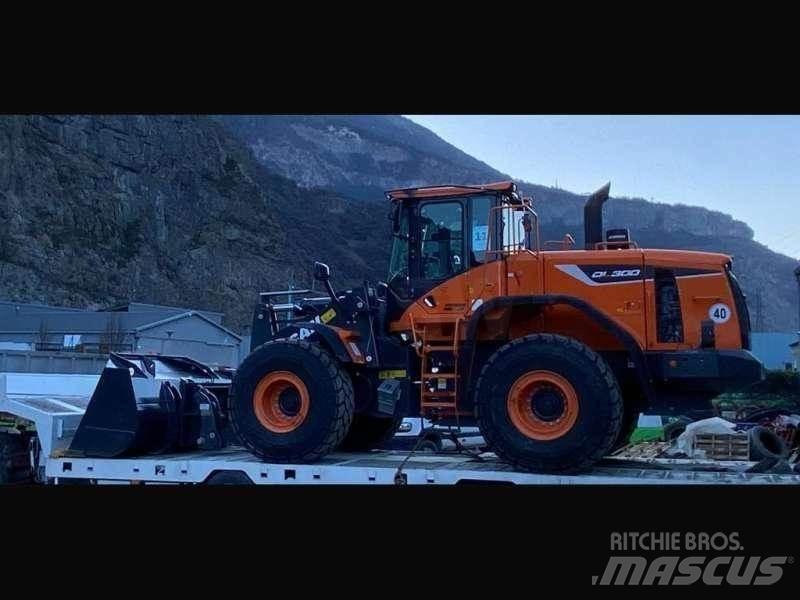 Doosan DL300 Kolesové nakladače