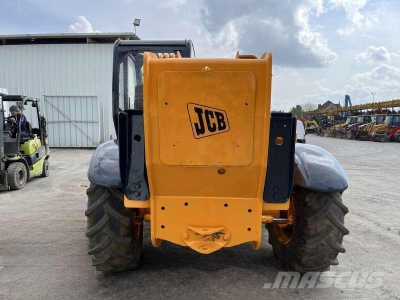 JCB 532-120 Teleskopické manipulátory
