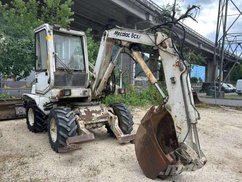 Mecalac 8CXI Kolesové rýpadlá