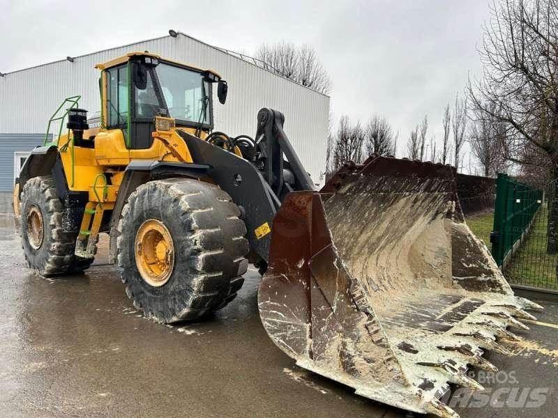 Volvo L220H Kolesové nakladače