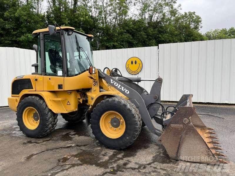 Volvo L30G Mininakladače