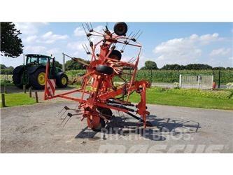 Kuhn GF7802 Obracače a zhrabovače sena