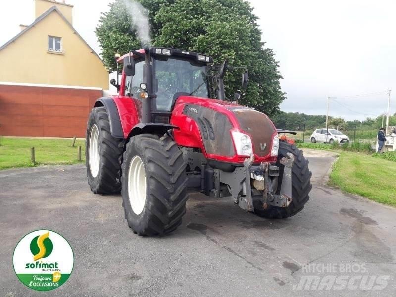 Valtra T183 Traktory