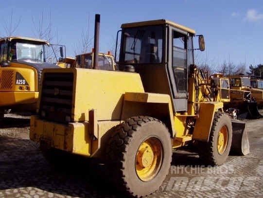 JCB 410 Kolesové nakladače