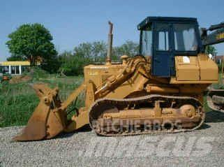 Komatsu D53S Pásové nakladače