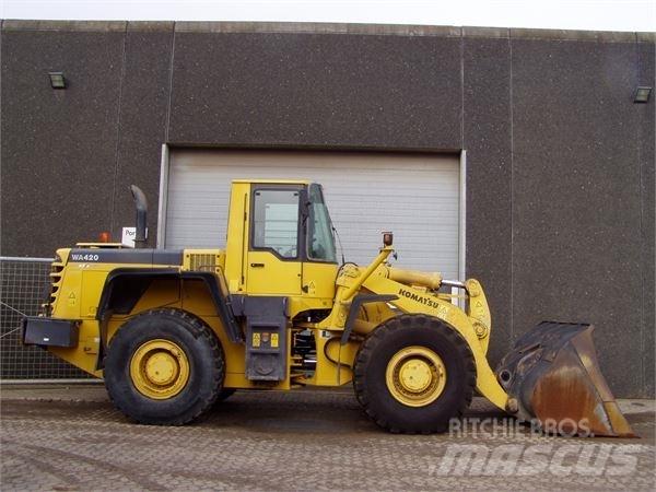 Komatsu WA420-3H Kolesové nakladače