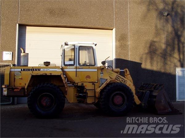 Liebherr 531 Kolesové nakladače