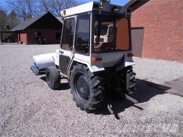 Mitsubishi 280 Traktory