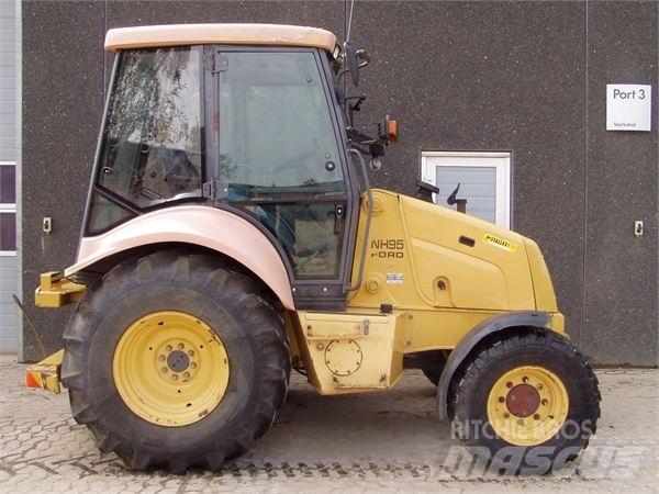 New Holland NH95 Traktory