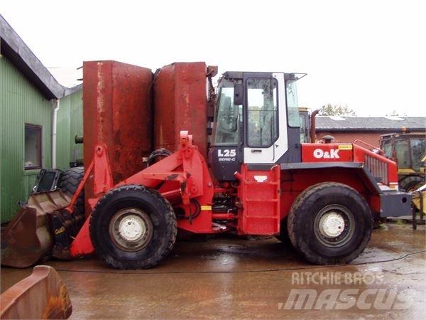 O&K L25C Kolesové nakladače