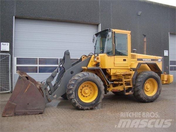 Volvo L90C Kolesové nakladače