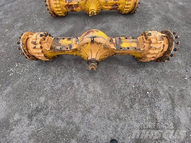 CASE 821 c axles Nápravy