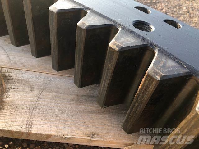 CAT 325 BL Podvozky a zavesenie kolies