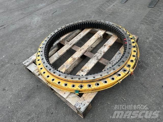 Liebherr A 922 Podvozky a zavesenie kolies