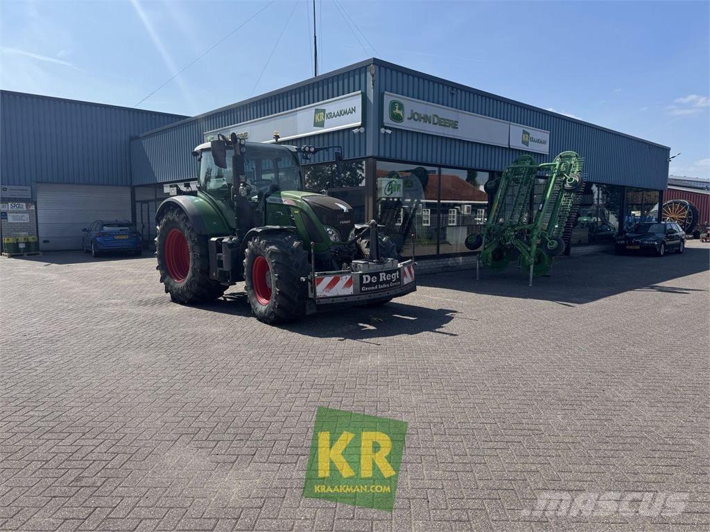 Fendt 720 Vario Traktory