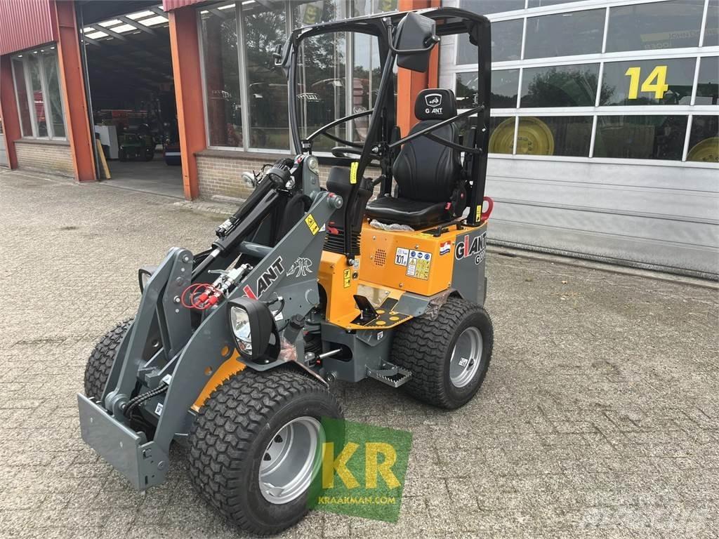 GiANT G1200 Čelné nakladače a rýpadlá