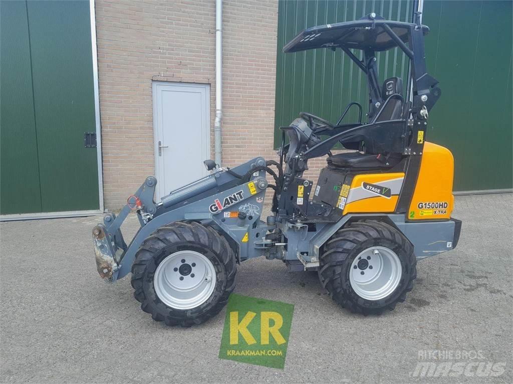 GiANT G1500 Čelné nakladače a rýpadlá