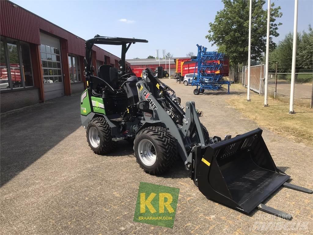 GiANT G2200E Čelné nakladače a rýpadlá