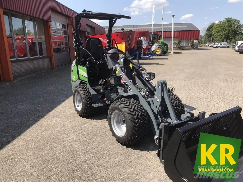 GiANT G2200E Čelné nakladače a rýpadlá