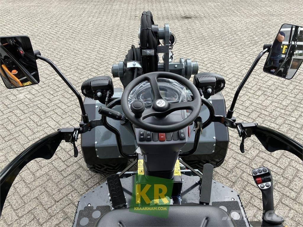 GiANT G2700 HD Čelné nakladače a rýpadlá