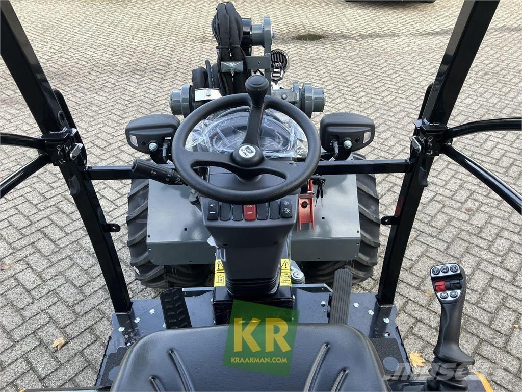 GiANT G2700 HD+ Čelné nakladače a rýpadlá