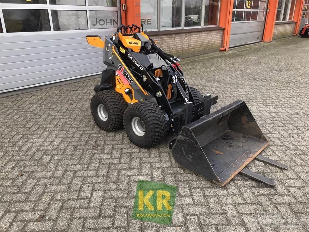 GiANT SK252D Čelné nakladače a rýpadlá