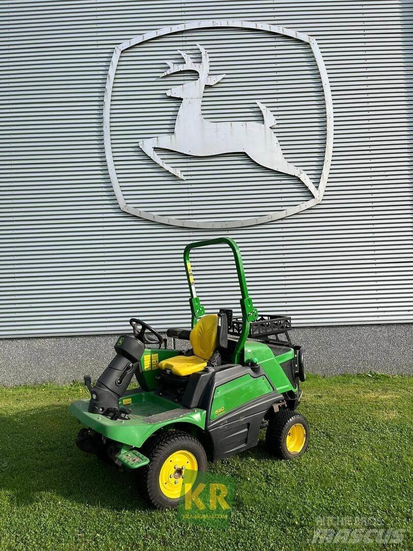 John Deere 1580 Kosačky na kosenie roughov a semiroughov