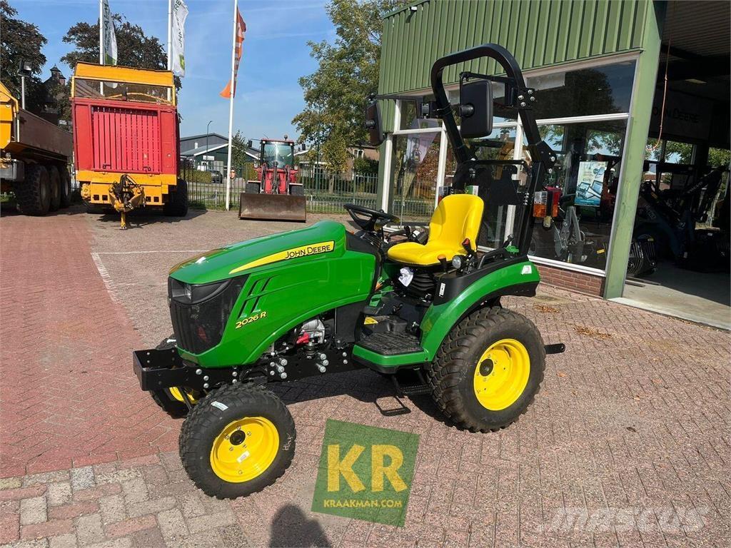 John Deere 2026R Kompaktné traktory