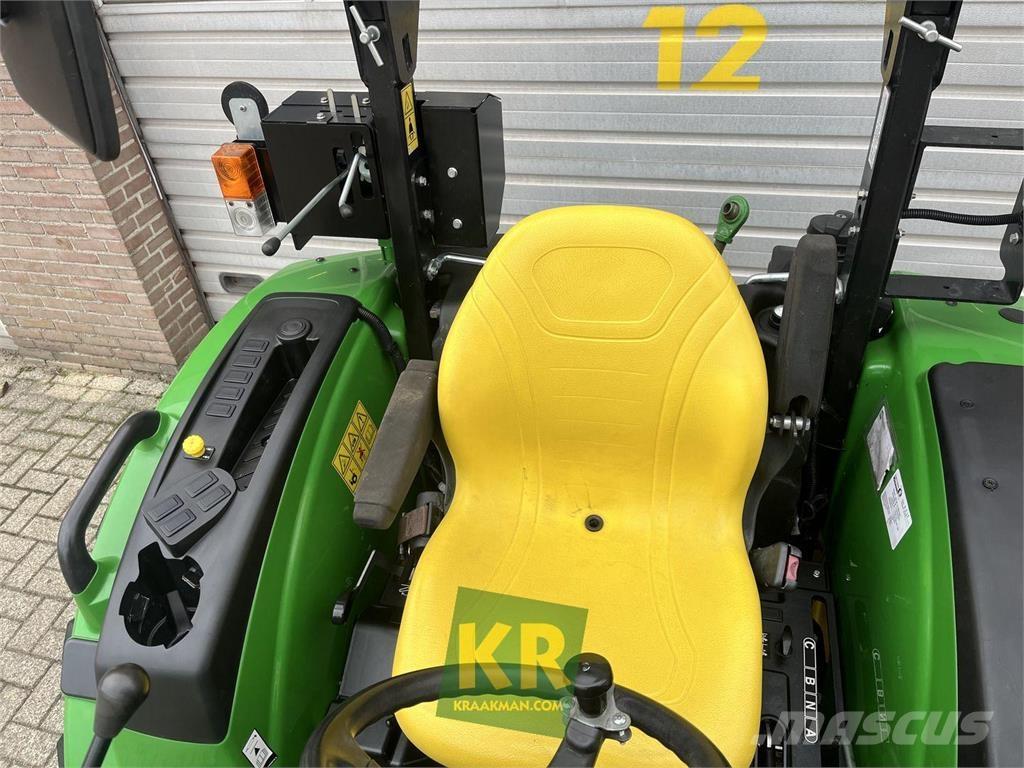 John Deere 4049M Kompaktné traktory