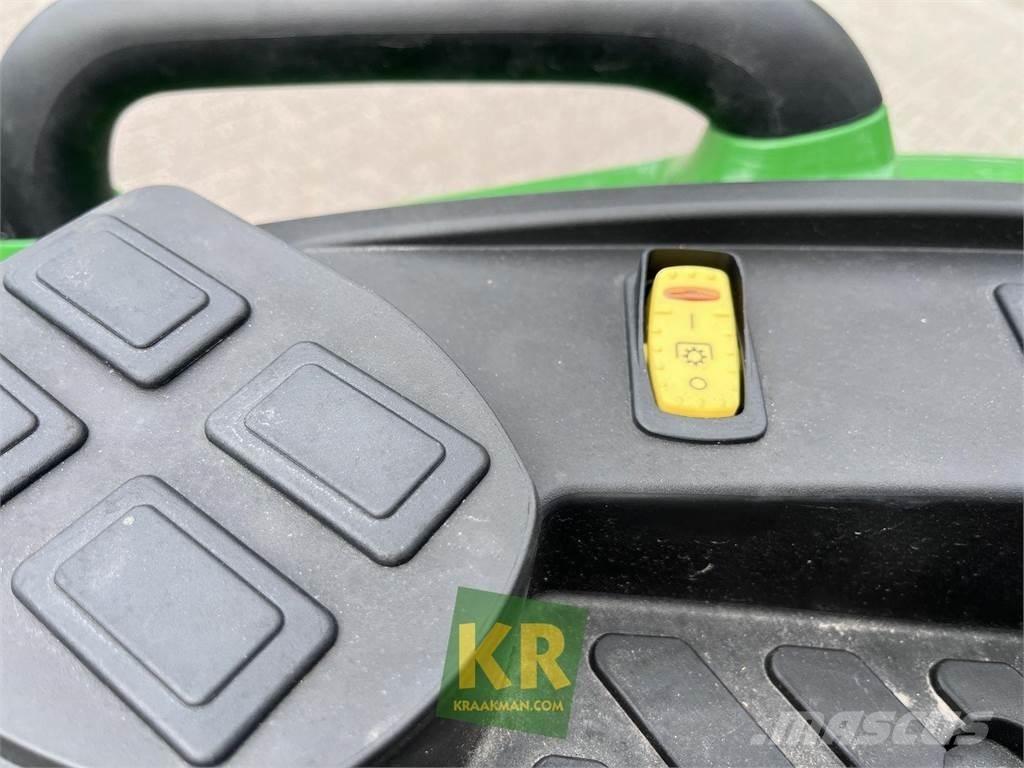 John Deere 4066M Kompaktné traktory
