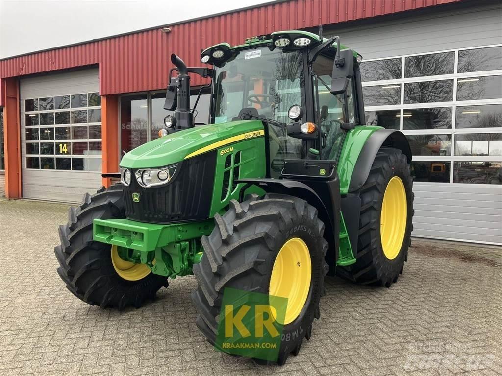 John Deere 6100M Traktory
