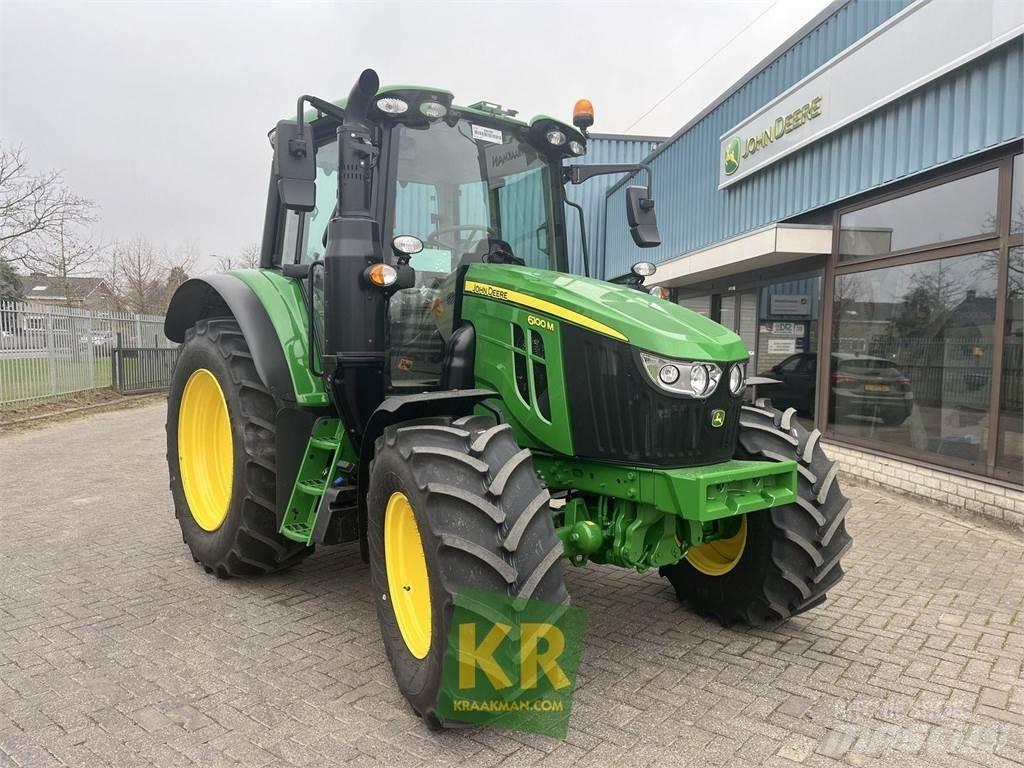 John Deere 6100M Traktory