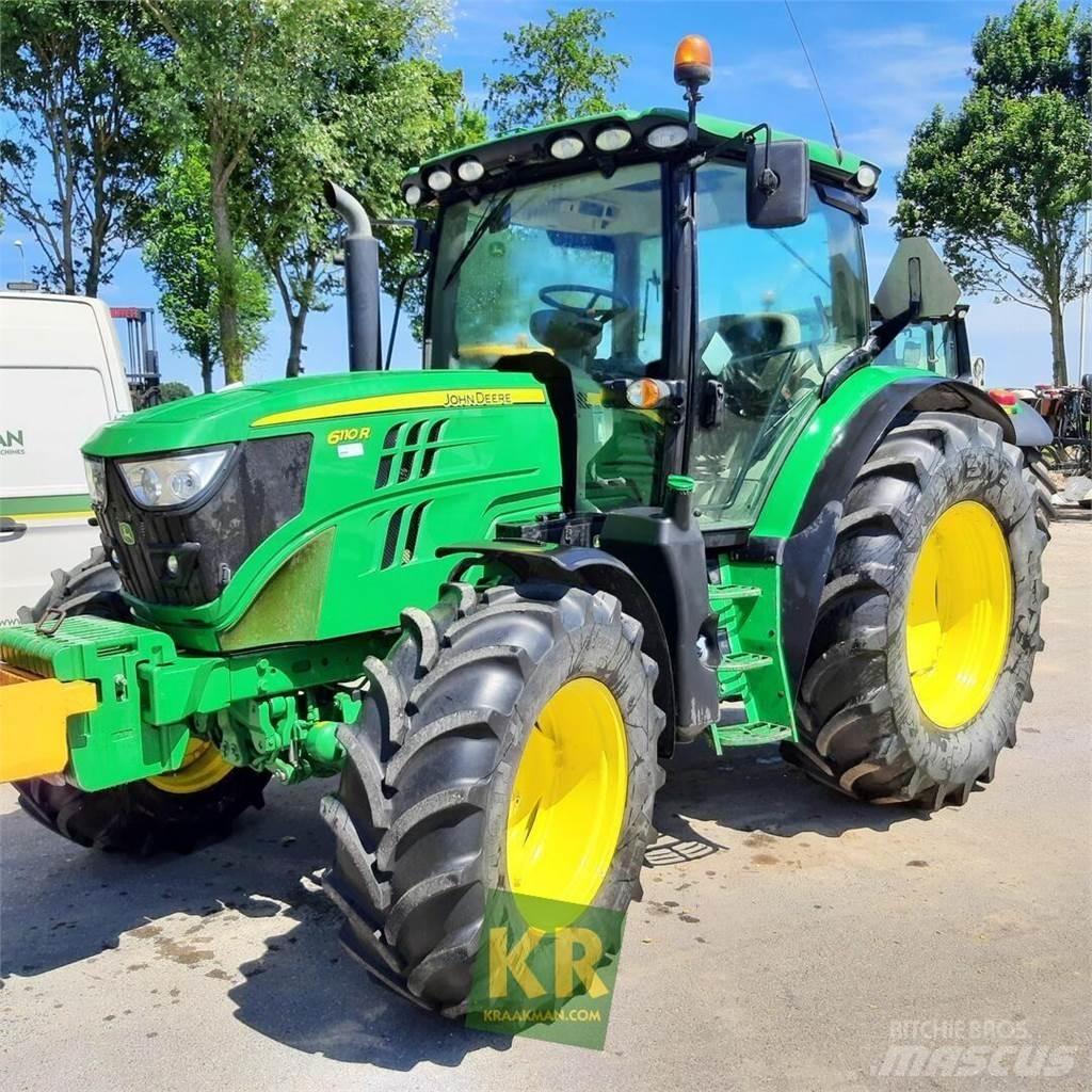 John Deere 6110R Traktory