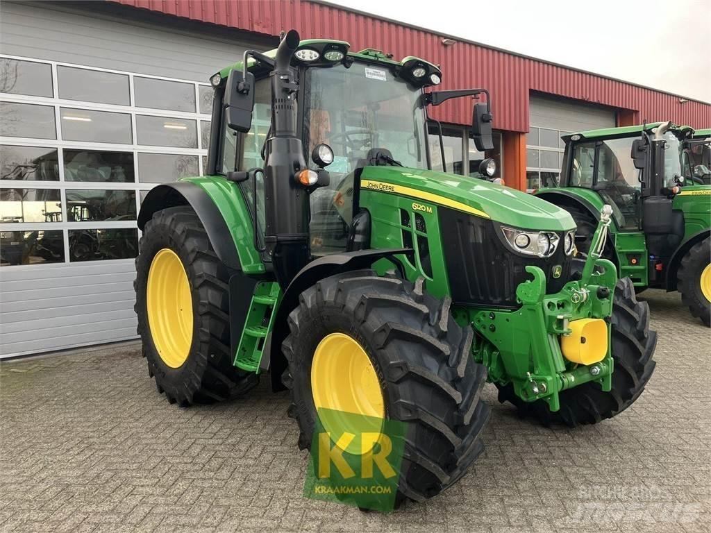 John Deere 6120M Traktory