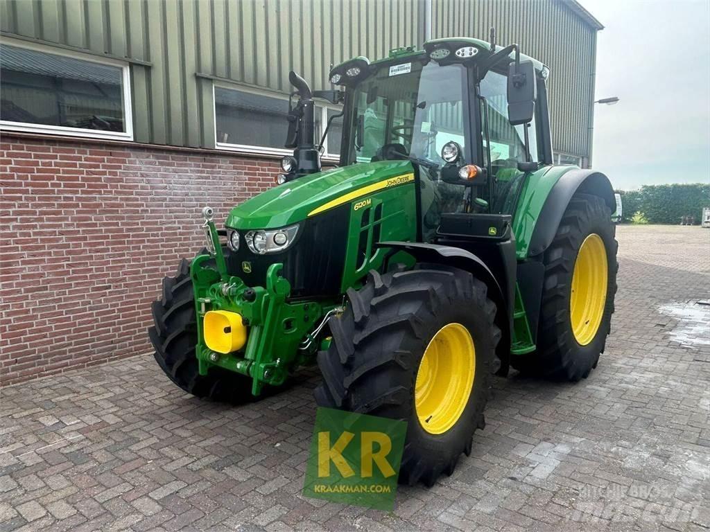 John Deere 6120M Traktory