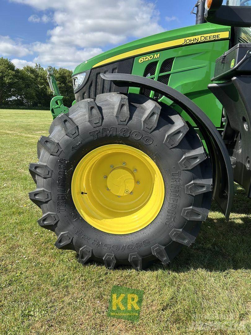 John Deere 6120M Traktory