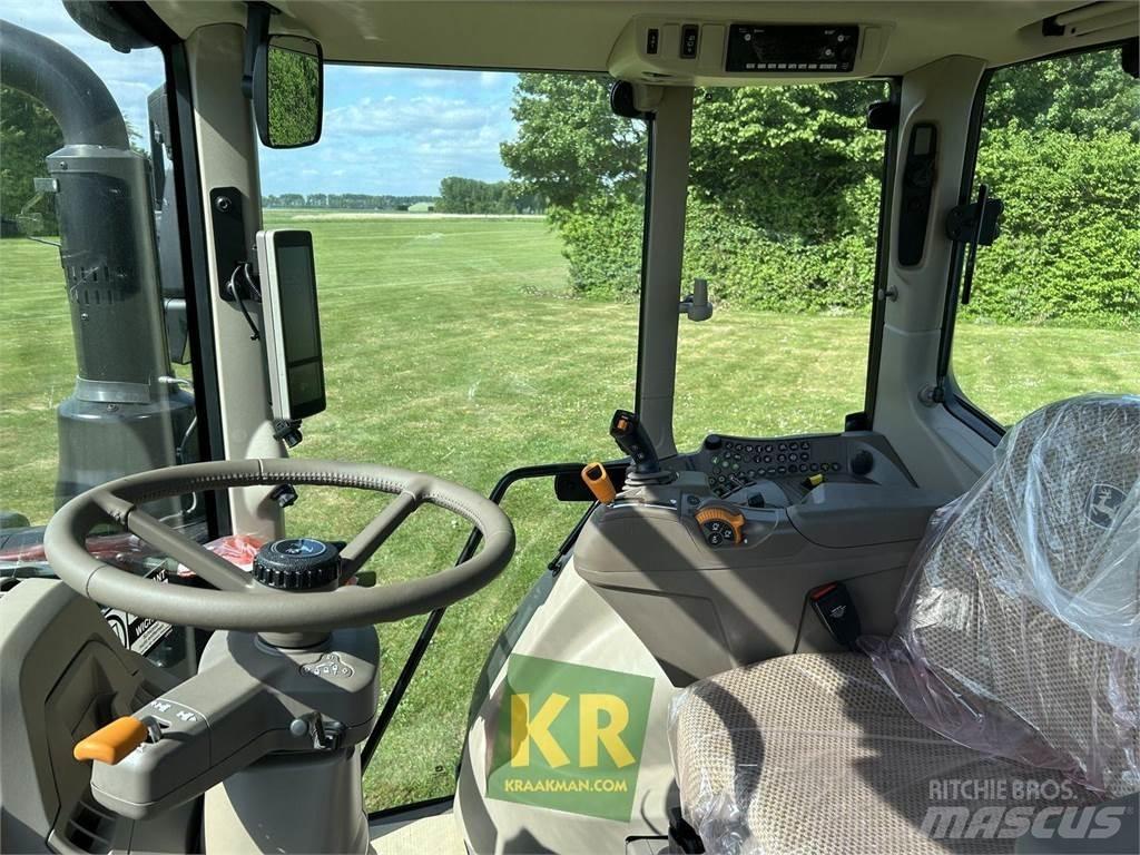 John Deere 6120M Traktory