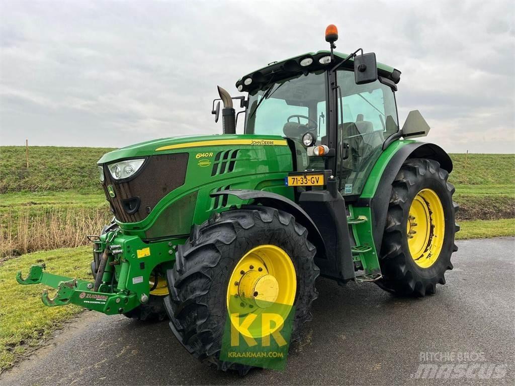 John Deere 6140R Traktory