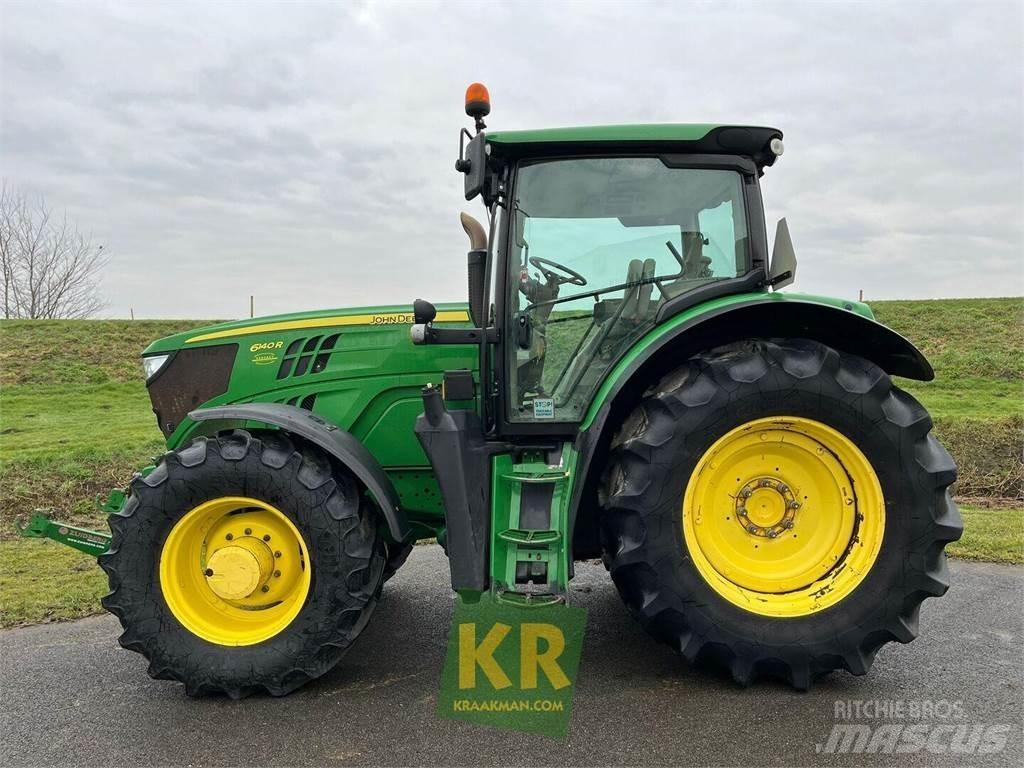 John Deere 6140R Traktory