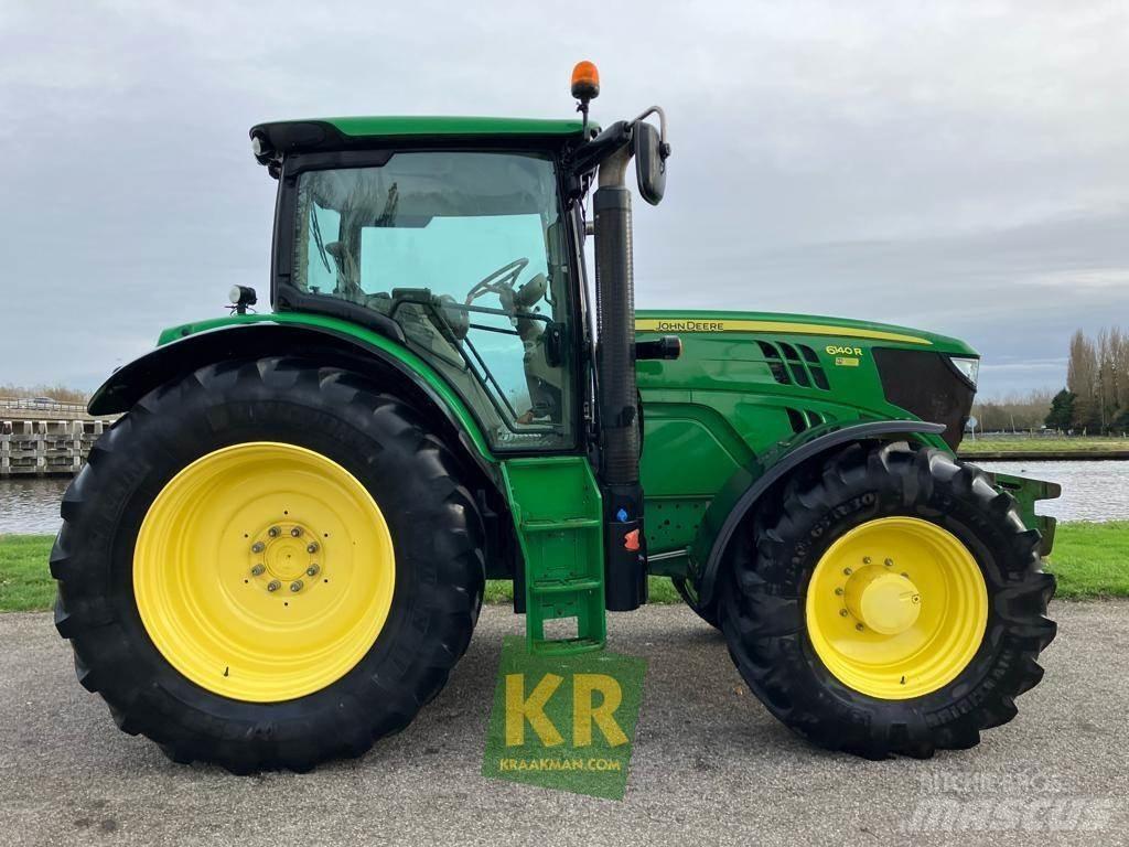 John Deere 6140R Traktory