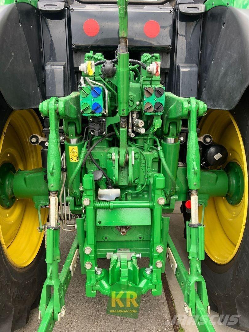 John Deere 6155M Traktory